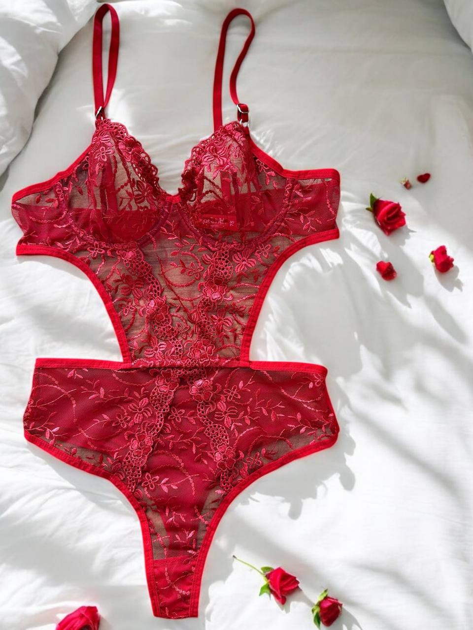 Royal Berry Serisi: Bordo Asimetrik Nakışlı Dantel Body Suit 🍷✨ 122