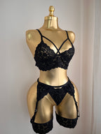 Cross-Line Serisi: Nakışlı Siyah Jartiyer ve Bralet Seti 💋 12008
