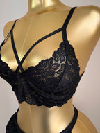 Cross-Line Serisi: Nakışlı Siyah Jartiyer ve Bralet Seti 💋 12008