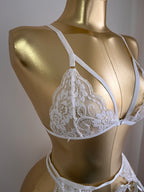 Premium Seri: Floral Dantel Detaylı Lüks Beyaz Jartiyer Seti 🕊️ 12001