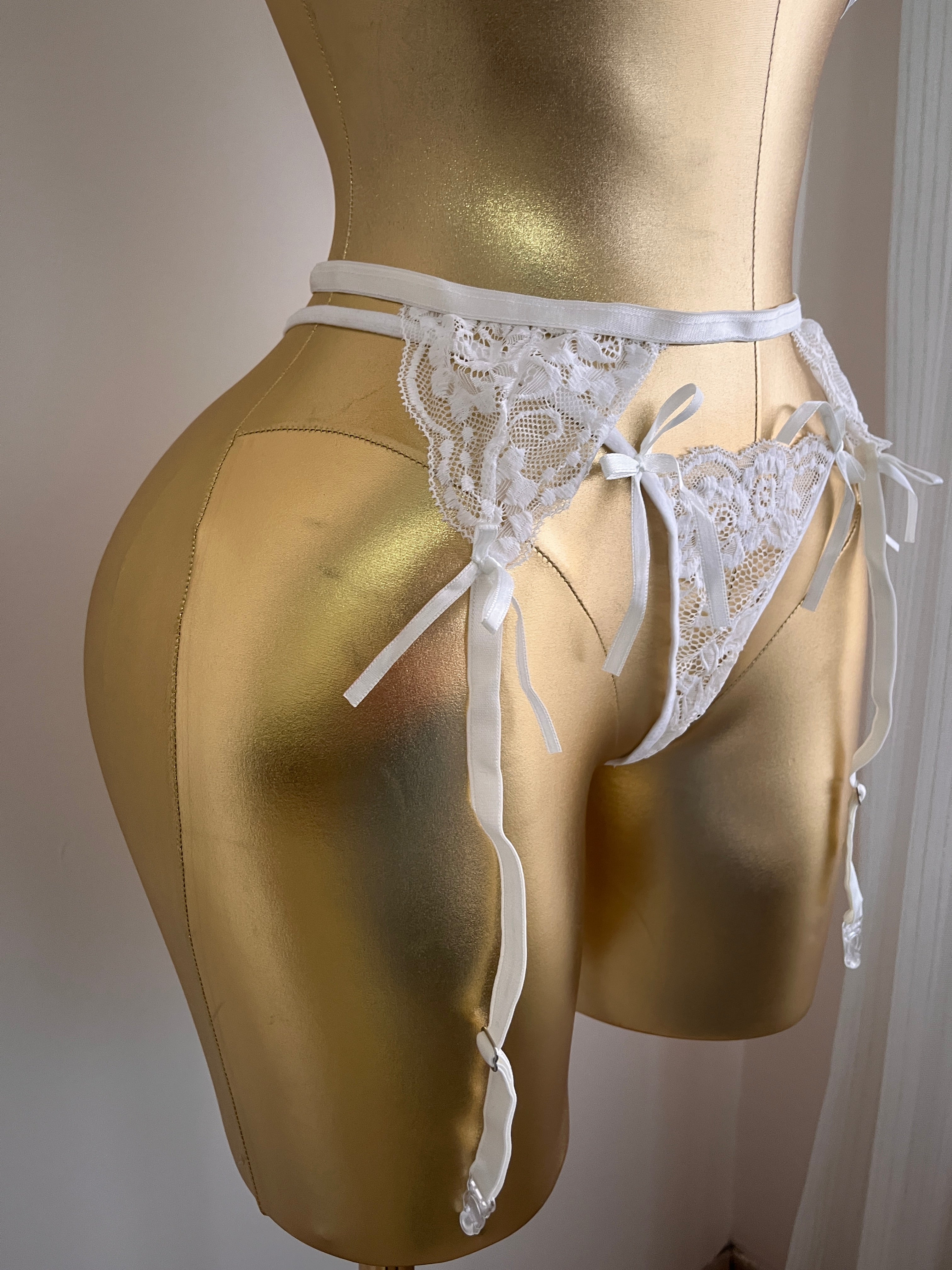 Premium Seri: Floral Dantel Detaylı Lüks Beyaz Jartiyer Seti 🕊️ 12001